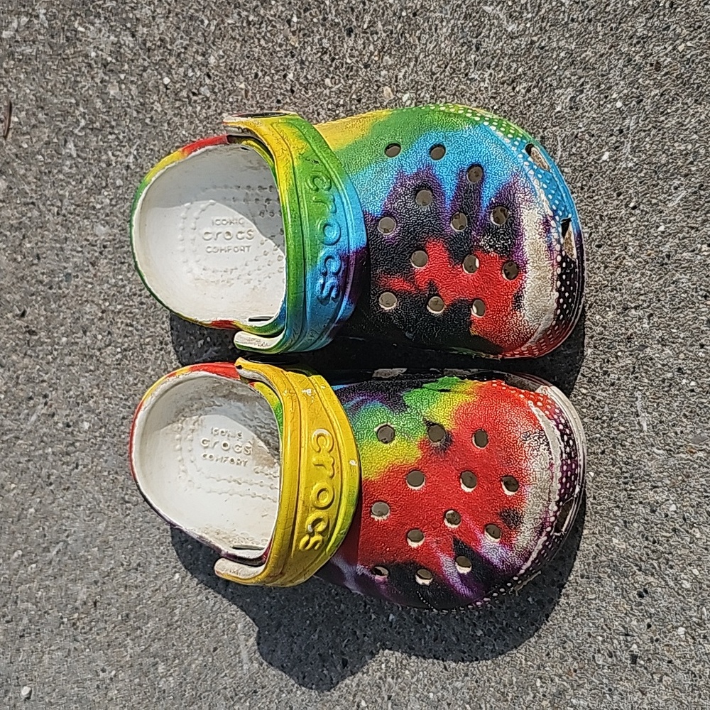 Toddler crocs
